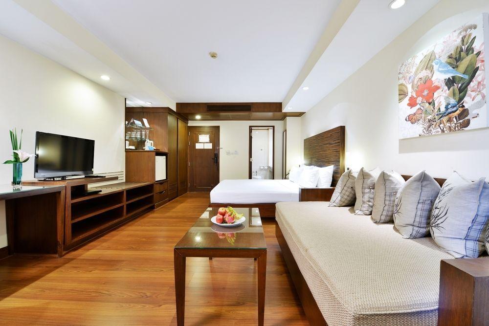 Khách sạn St. Bangkok