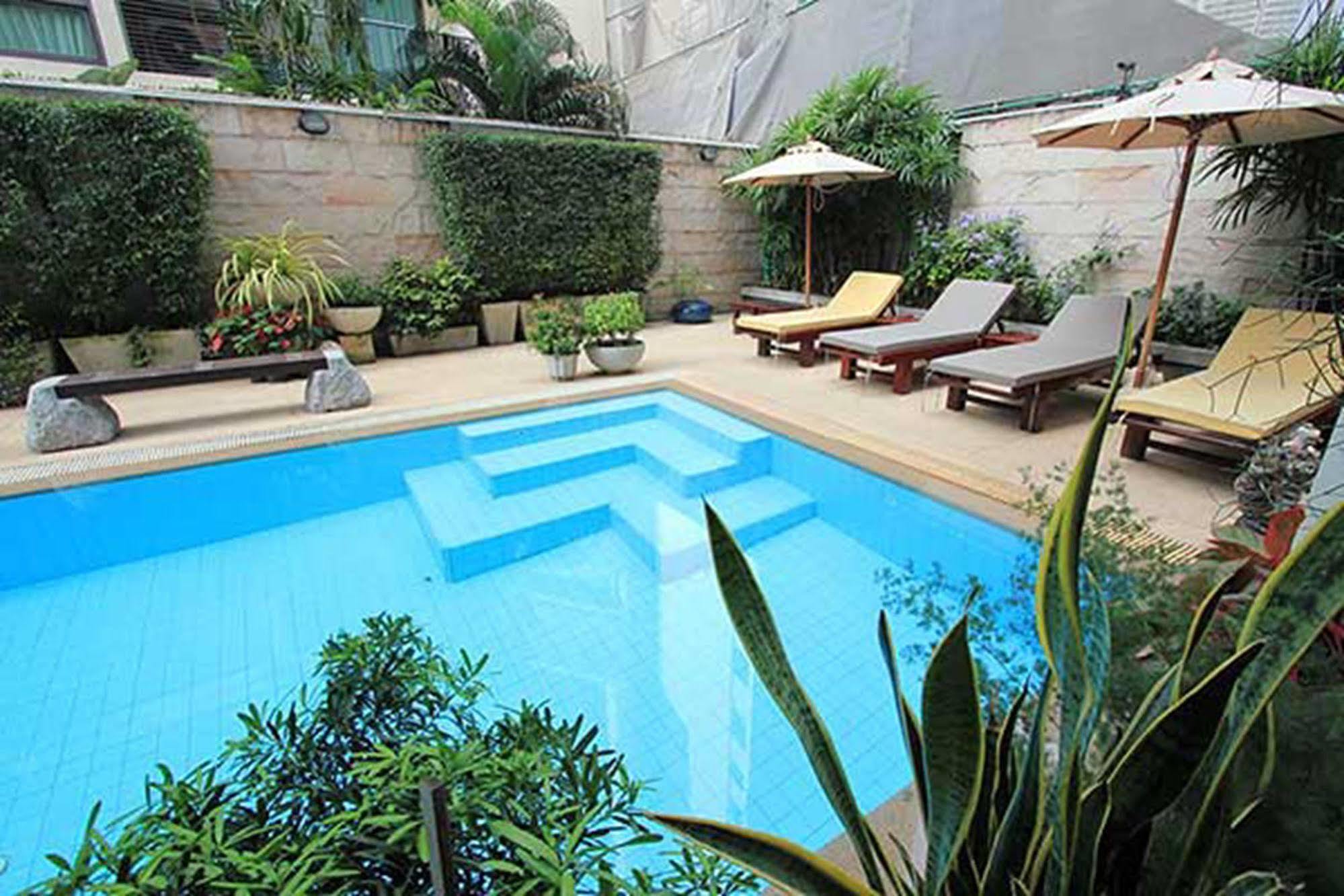 Khách sạn St. 3*
